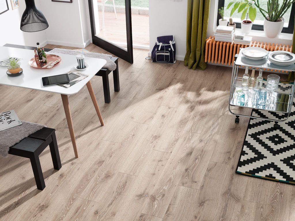 Ламинат Haro Tritty 100 дуб невара выбеленный 526672 фото в интерьере Ламинат Haro Tritty 100 дуб невара выбеленный 526672 фото в интерьере